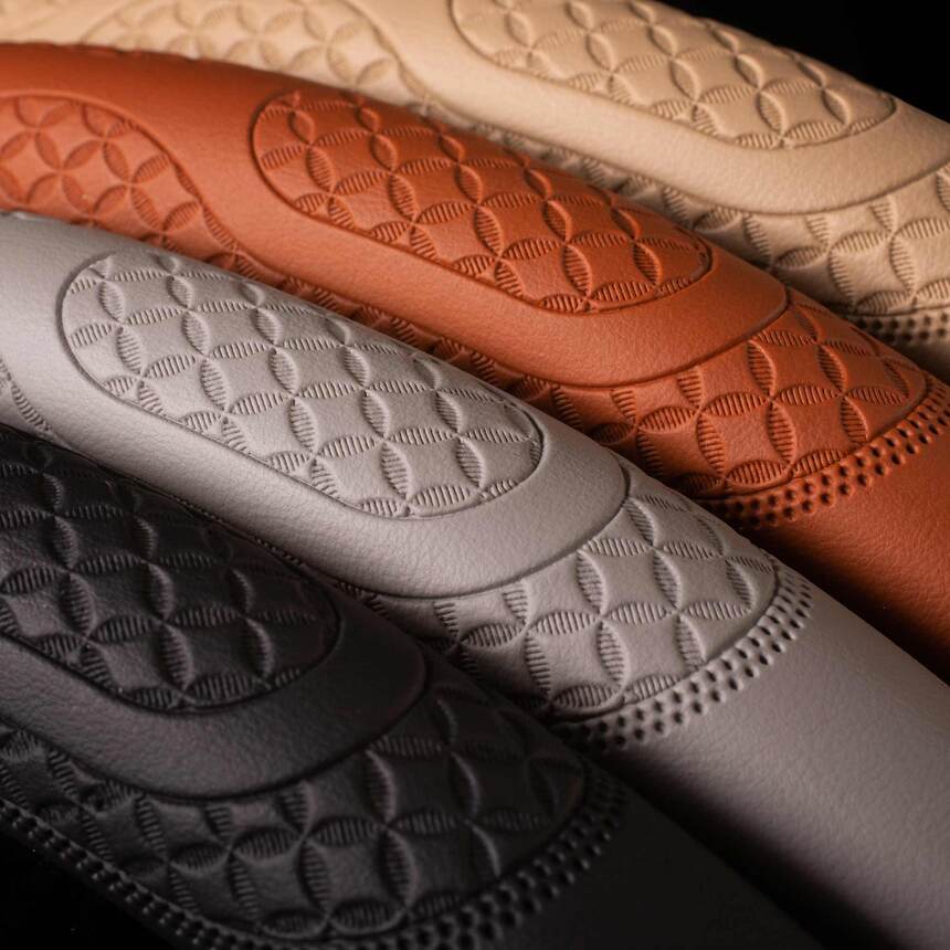 Кожаная оплётка на руль Car Performance, экокожа CP-2011 BK (M)